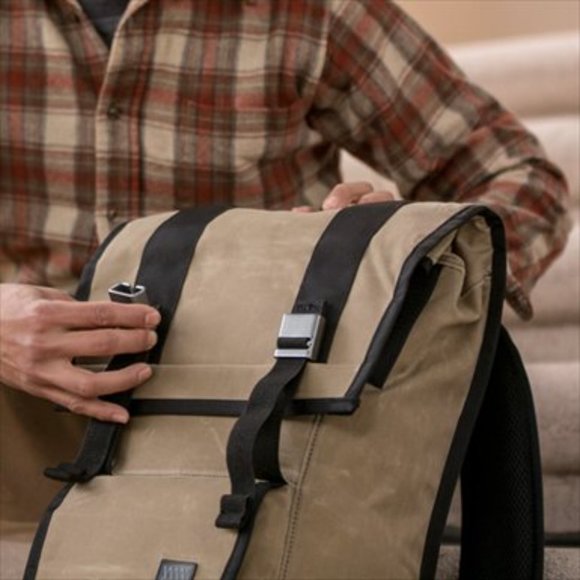 Mission Workshop Messenger Bag Waterproof Backpack in Brown Waxed Canvas 14L - Picture 4 of 5